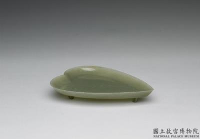 图片[2]-Jade leaf-shaped plate with feet. India-China Archive